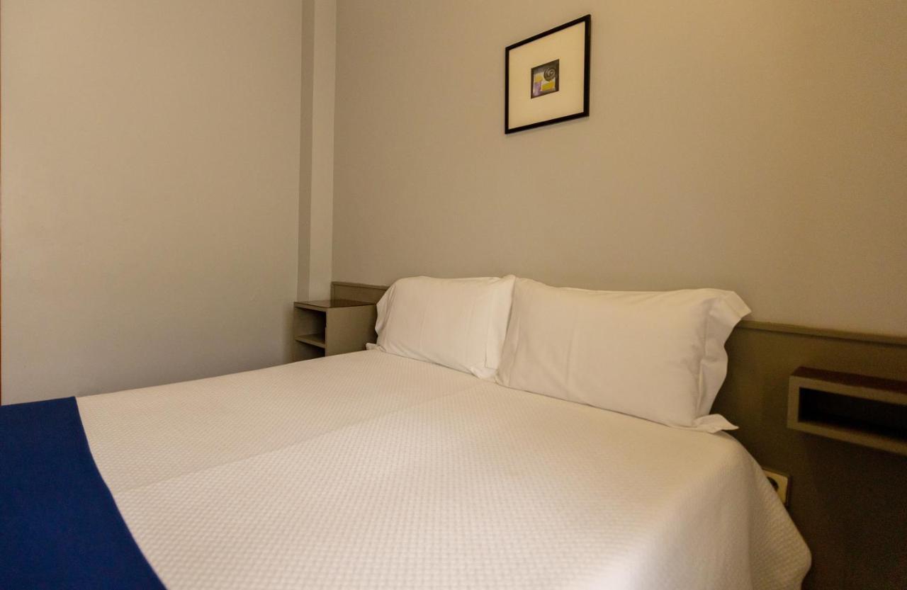 Single Room,1332811355:JPEG